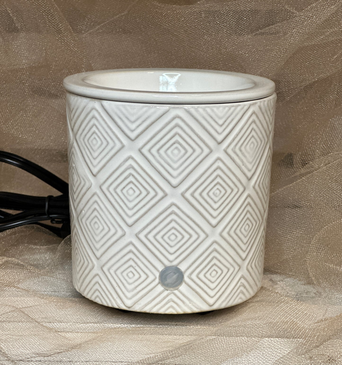 White Geometric Wax Melt Warmer